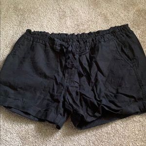 Old Navy Women’s Shorts Size 10 Black Linen type